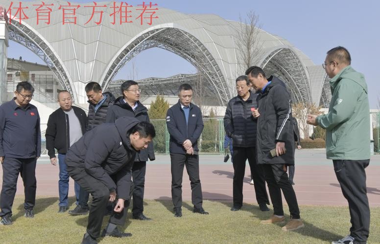 福建省体育局来宁考察交流足球工作 福建省体育局来宁考察交流足球工作